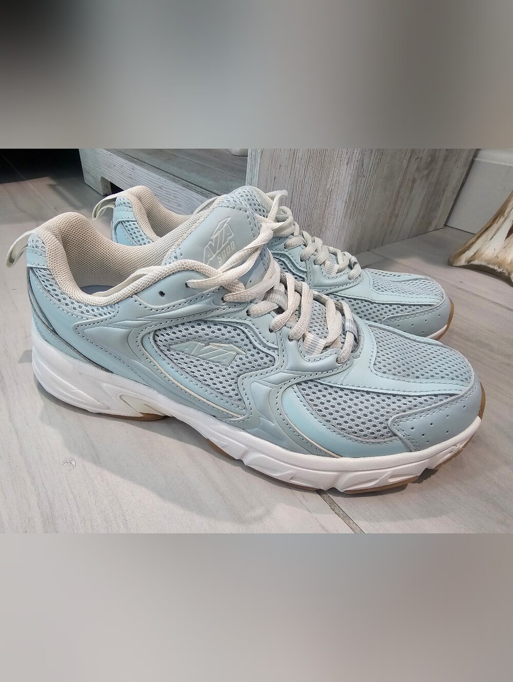 Avia Women's Light Blue Mesh Leather Athletic Sneakers Size 9
